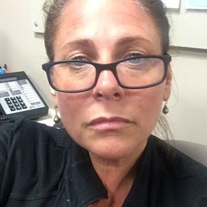 Meet your Posher, Deborah